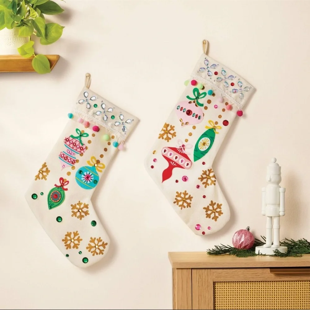 Mondo Llama Christmas Craft 2ct Embellished Felt Stocking Decorating Kit, New!